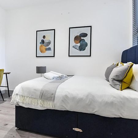 Lovely 2 Bedroom Apartment In Greater ลอนดอน ภายนอก รูปภาพ