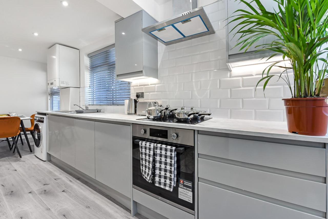 Lovely 2 Bedroom Apartment In Greater ลอนดอน ภายนอก รูปภาพ